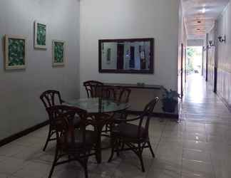 Sảnh chờ 2 Wisma Shalom Guesthouse 