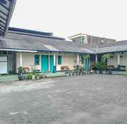 Exterior 3 RedDoorz Syariah @ Hotel Sidomulyo Pacitan