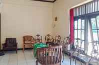 Sảnh chờ RedDoorz Syariah @ Hotel Sidomulyo Pacitan