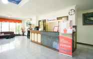 Lobby 7 RedDoorz Plus near Pelabuhan Bitung