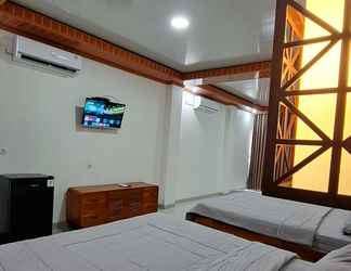 ห้องนอน 2 Family Stay Beach View at Omah Sundak 3