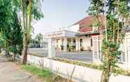 Luar Bangunan 3 Cherry Pink Hotel Medan Mitra RedDoorz