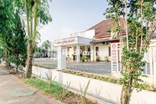 外部的 Cherry Pink Hotel Medan Mitra RedDoorz