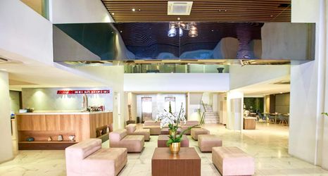 Lobby 2 Ramada Encore Makati