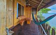 Bar, Kafe, dan Lounge 3 Malibu Huts Nusa Penida