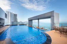 Hồ bơi Comodo Nha Trang Hotel