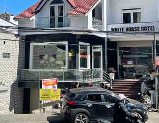 Bangunan 2 White Horse Hotel