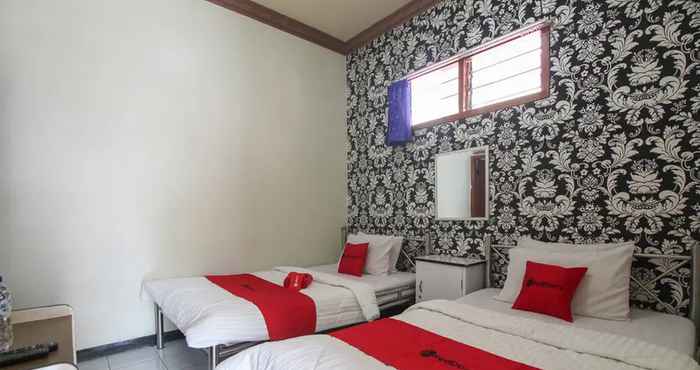 Bedroom Hotel Handini near Telaga Sarangan