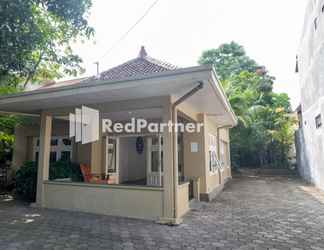 ภายนอกอาคาร 2 Villa Dora Jogja Mitra RedDoorz near Malioboro Area