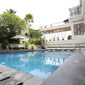 Swimming Pool 1 Luminor Hotel Banyuwangi By WH, Alfamart Pulau Merah Sumberagung (Tasya Mart) Hotels