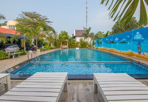 สระว่ายน้ำ Bungalow Tay Tien