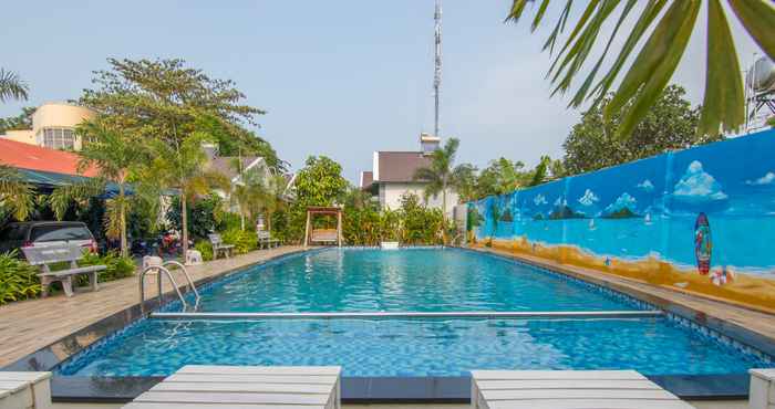 Kolam Renang Bungalow Tay Tien