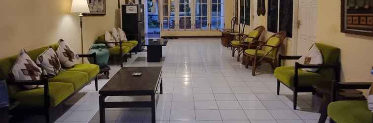 Lobby Banana Homestay Prawirodirjan