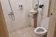 Toilet Kamar Banana Homestay Prawirodirjan