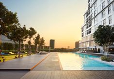 Swimming Pool 6 The Quarter Ladprao by UHG