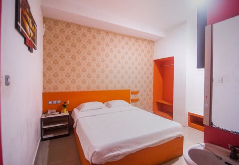 Bedroom Guest House Tunas Daud near Universitas Kristen Artha Wacana Kupang Mitra RedDoorz
