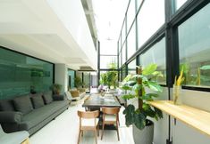 Common Space 5 RoomQuest Bangkok Don Mueang Airport 1