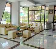 Lobi 3 BR Grand Hotel 