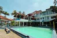 Swimming Pool Hotel Azaya Bandungan