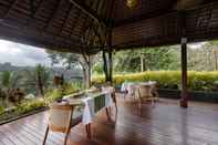 บาร์ คาเฟ่ และเลานจ์ Black Penny Villas Ubud