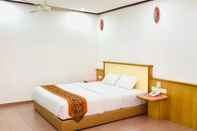 Bedroom Intan Beach Resort 