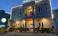 Exterior 2 Muara Inn