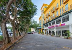 Nearby View and Attractions 2 Kings Hotel