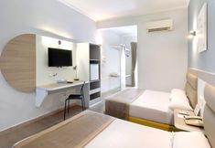 Bedroom 5 Kings Hotel