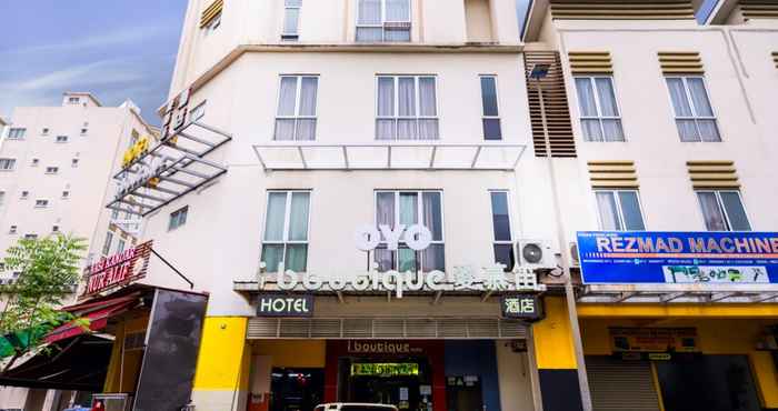 Exterior Super OYO 331 I Boutique Hotel