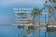 Hồ bơi Melia Ho Tram Beach Resort