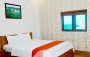 Bedroom 7 Luxury Airport Hotel & Spa