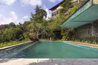 Swimming Pool Rijasa Agung Resort & Villas