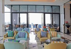 Bar, Cafe and Lounge 2 The Quarter Ari by UHG