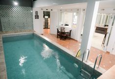 客室内バスルーム 6 Kirana Guest House Bogor