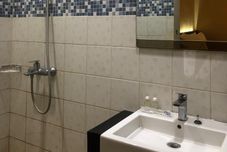 客室内バスルーム Aruni Hotel