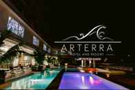 Swimming Pool Arterra Hotel and Resort