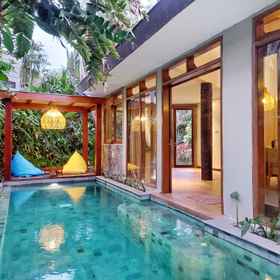 Swimming Pool 1 Villa Klub Bunga - by The Batu Hotel Batu Malang, Balai Desa Tulungrejo ホテル