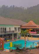 SWIMMING_POOL Sun Q Ta Hotel Guci Tegal