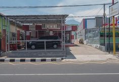 Exterior 5 RedDoorz Plus near Alun Alun Kuningan