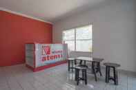 Lobby RedDoorz Plus near Alun Alun Kuningan