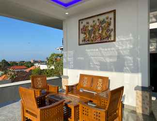 Sảnh chờ 2 RedDoorz @ Uluwatu Suites