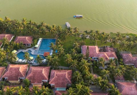 外部的 Vinh Hung Riverside Resort & Spa