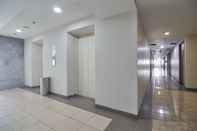 Ruang Umum Apartment Green Lake View Ciputat by Celebrity Room