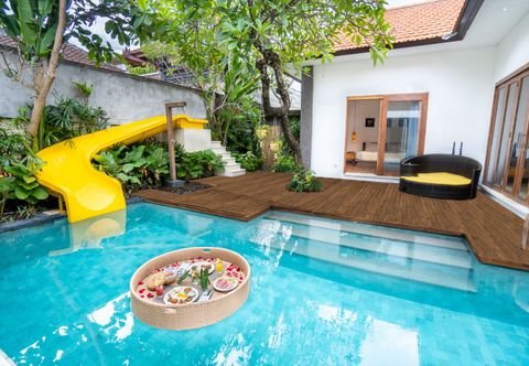 Swimming Pool La Mira Villa Seminyak by Ini Vie Hospitality