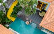 Kolam Renang 2 La Mira Villa Seminyak by Ini Vie Hospitality