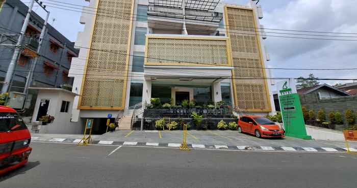 Exterior Grand Bunda Hotel Syariah Bukittinggi