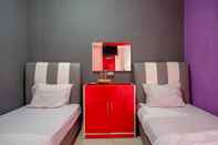 Bedroom RedDoorz near Terminal Mendolo Wonosobo