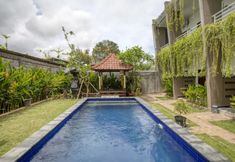 Swimming Pool 6 RedDoorz near Exit Toll Nusa Dua