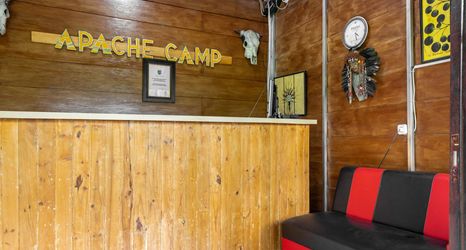 Sảnh chờ 2 RedDoorz @ Apache Camp