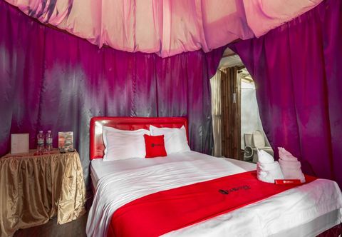 Khác RedDoorz @ Apache Camp